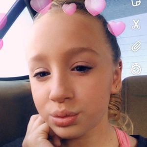 Meet your Posher, Karlie